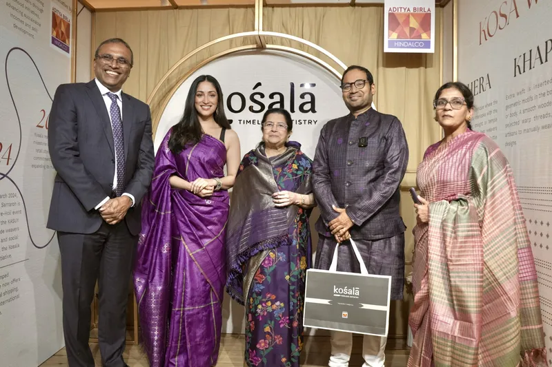 L-R - Mr. Satish Pai, Actor Ms Yami Gautam Dhar, Mrs.  Rajashree Birla, Mr. Saurabh Khedekar and Neeta Shah at the inauguration of the Kosala store in Delhi. 